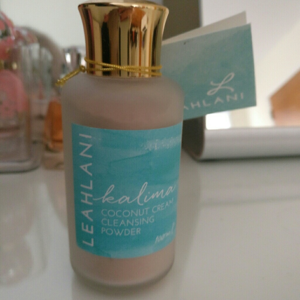 Leahlani Kalima coconut cream cleansing powder